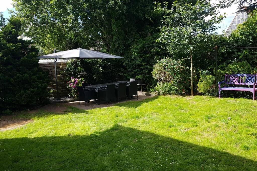 Gemuetliche Haushaelfte Mit Garten Und Terrasse Flensburgo Exterior foto